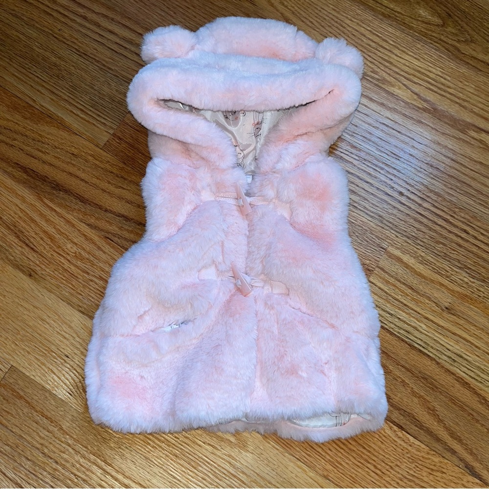 Catherine Malandrino mini pink fuzzy cozy fluffy vest size 3-6 months